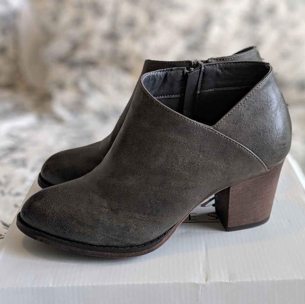 Grey Booties - Picture 2 of 6